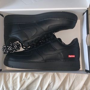 Air force 1 Black supreme collaboration